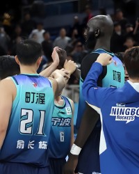 爱游戏体育登录入口-廖三宁16+5无缘季后赛，徐昕进季后赛战老东家，贺希宁29分